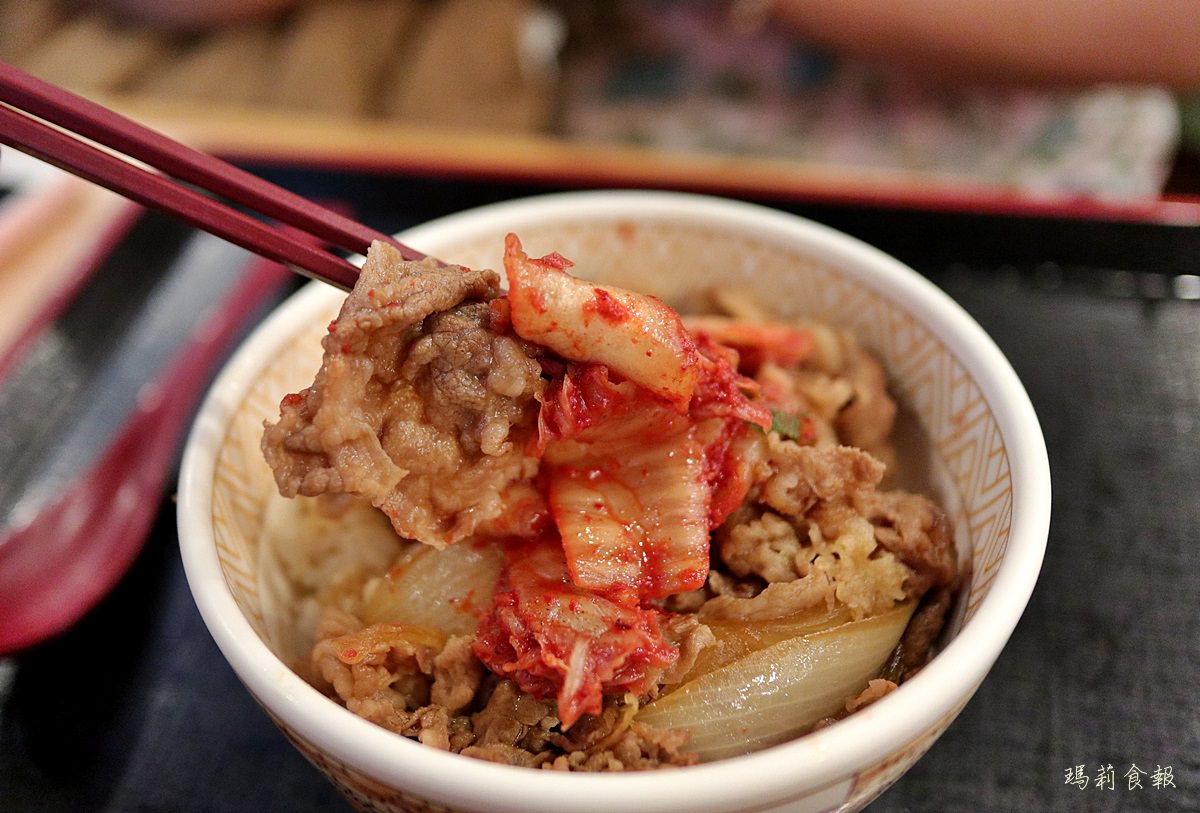 台中西區美食,すき家Sukiya健行博館店,Sukiya菜單,Sukiya日本平價牛丼,台中Sukiya 