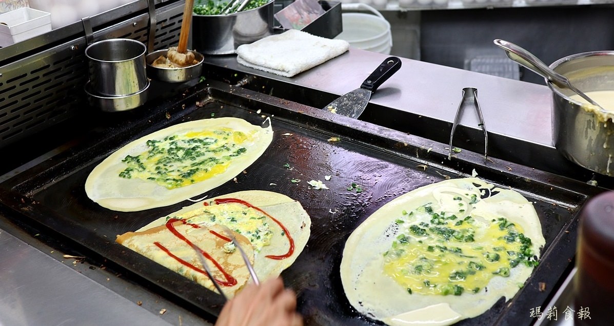 明倫蛋餅｜古早味蛋餅 逢甲夜市美食 超人氣排隊小吃 台中西屯