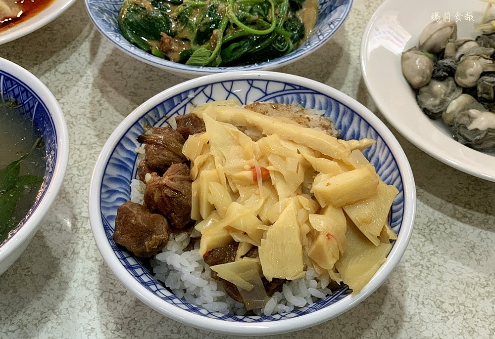 古客蒜肉飯,廟東夜市美食,豐原廟東,蒜肉飯,紅油抄手,豐原在地人推薦小吃,台中豐原美食,古客蒜肉飯菜單,廟東夜市