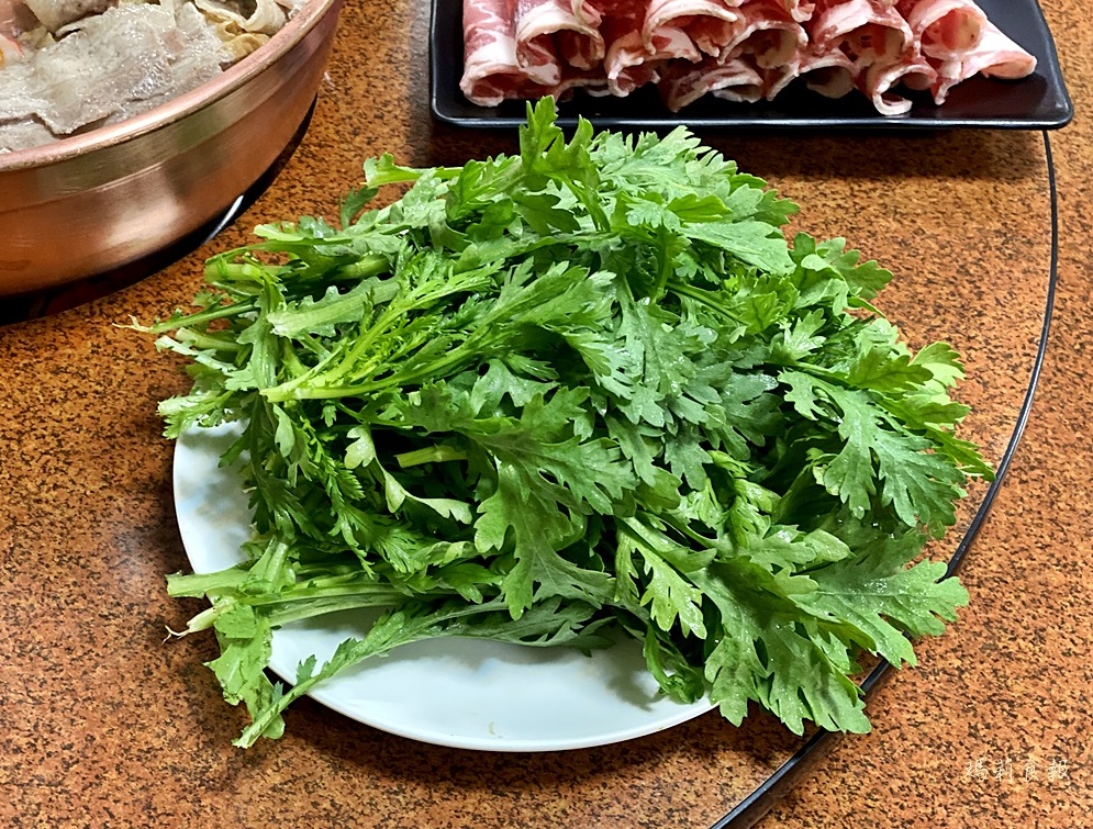 驛站房東北酸菜白肉鍋,驛站房,台中中區平價火鍋,酸香清爽,韭菜水餃必吃,驛站房菜單,驛站房價錢,台中酸菜白肉鍋,台中鍋物,台中平價火鍋