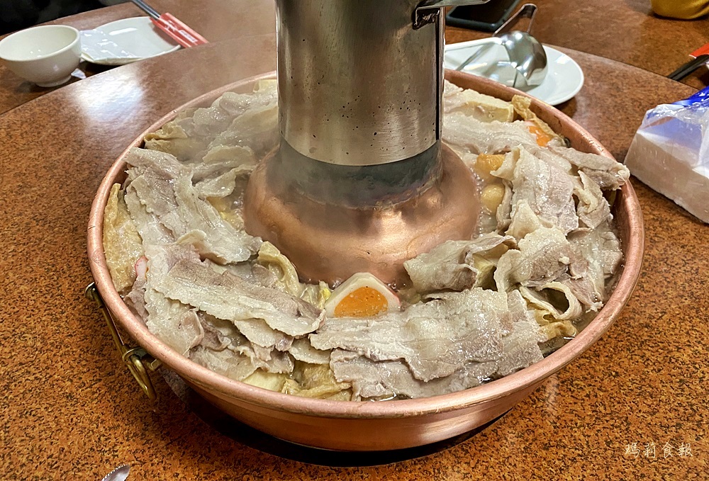 驛站房東北酸菜白肉鍋,驛站房,台中中區平價火鍋,酸香清爽,韭菜水餃必吃,驛站房菜單,驛站房價錢,台中酸菜白肉鍋,台中鍋物,台中平價火鍋