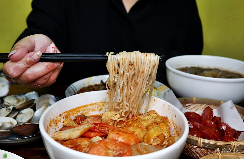 泰小葉,台中捷運文心崇德站美食,北屯泰國菜,北平路美食,台中平價泰式料理,台中泰國菜,泰小葉菜單,泰小葉泰式風味小食