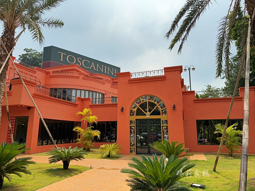 台中大坑托斯卡尼尼義式餐廳，橘色城堡外觀超好拍