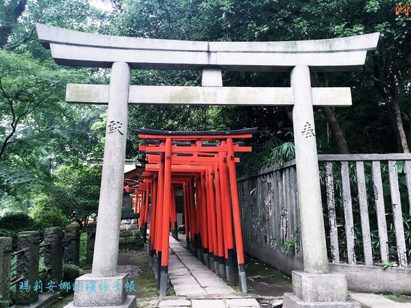 東京根津神社 (15).JPG