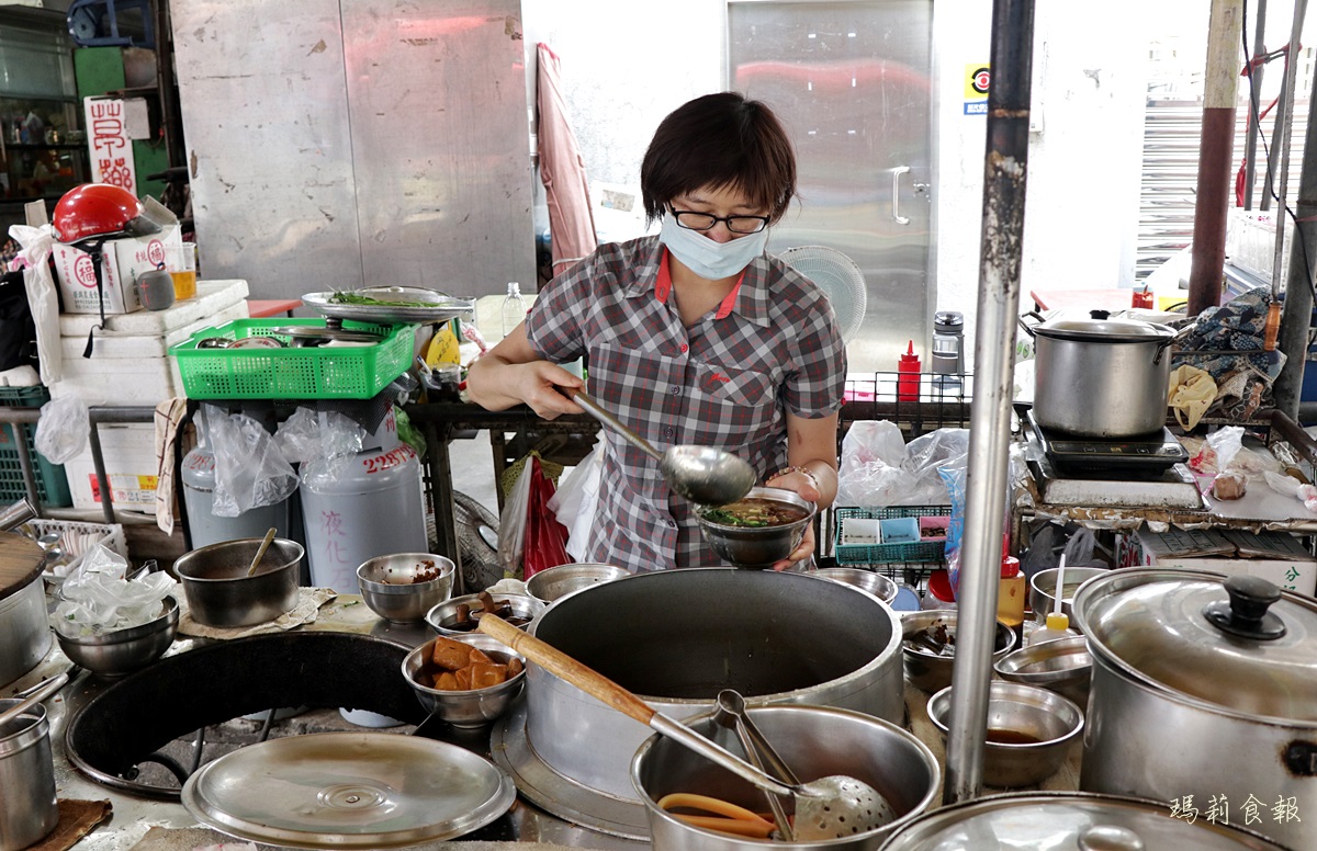 第三市場大麵羹,台中古早味,台中傳統早餐,台中特色小吃,台中美食,大麵羹,台中大麵羹,第三市場美食